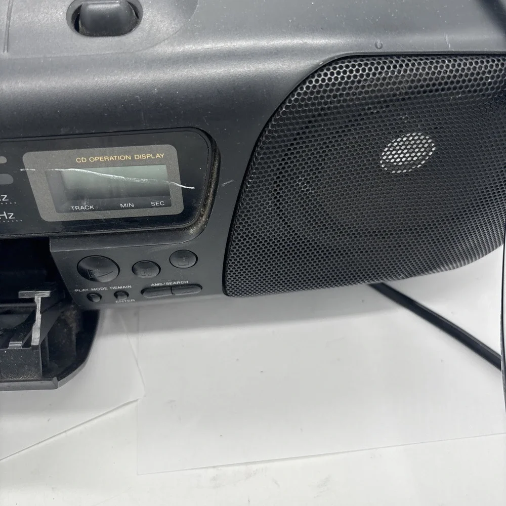 Sony CFD-10 CD  Player am fm radio boombox  Tape Needs Repair . Cd& Radio Work.